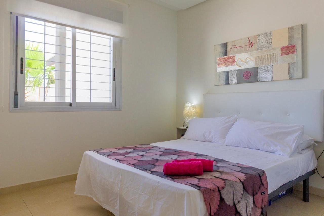 Bungalow Pink Garden Orihuela Esterno foto